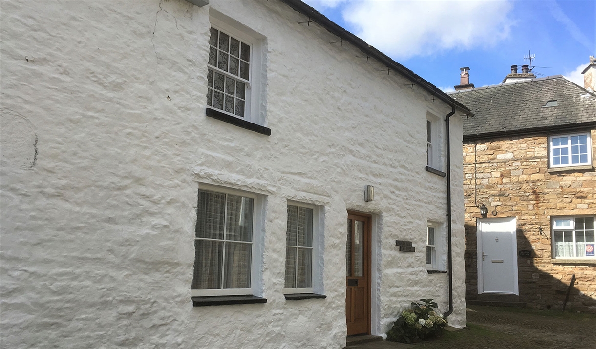 Exterior of Middleton's Cottage in Dent, Cumbria