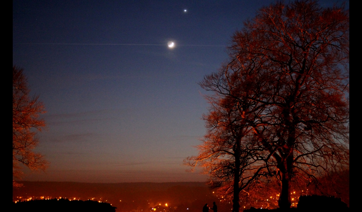 Moon and venus, Kendal Castle