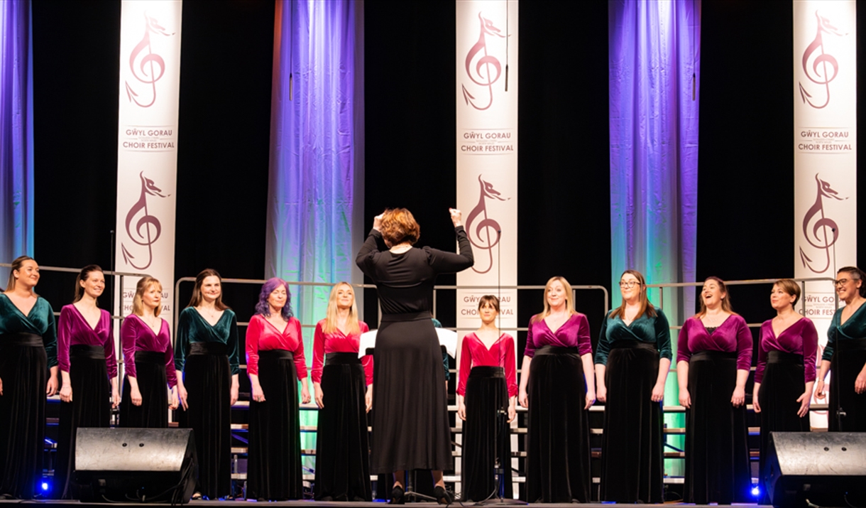 Saturday Recital by Sempre Amabile women's choir