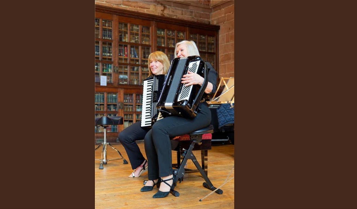Jean and Julie accordion duo