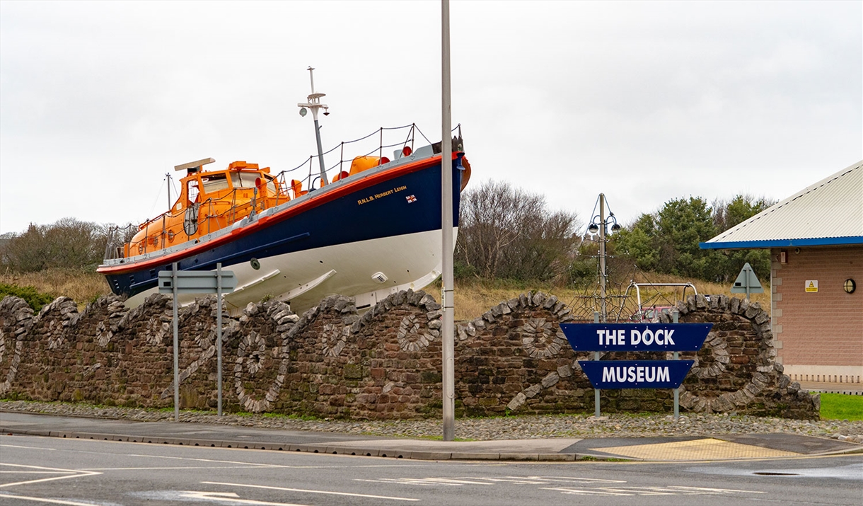 Channelside Walk - The Dock Museum
