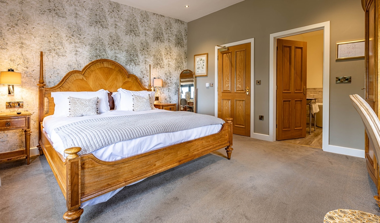 Double bedroom at Heather Glen Country House in Ainstable, Cumbria © Al Topping 2024