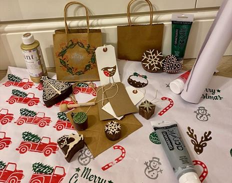 Block Print Your Own Christmas Stationery