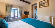 Ensuite Double Bedroom with TV at High Greenside Bed and Breakfast in Ravenstonedale, Cumbria