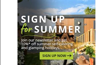 Graphic promoting the Sign Up for Summer promotion at Woodclose Park