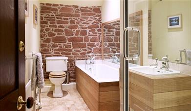 Glassonby Old Hall - bathroom