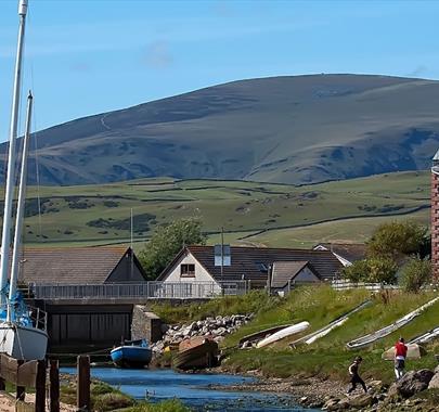 Black Combe - Photo by Mark Winterbourne from Leeds. West Yorkshire, United Kingdom / CC BY (https://creativecommons.org/licenses/by/2.0)