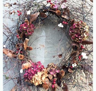 Natural Christmas Wreaths with Cowshed Creative in Staveley, Lake District