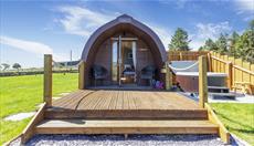 Llwyn Mafon Isaf Holidays - Glamping