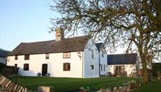 Tal-y-Bryn Farmhouse