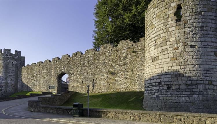 Caernarfon Town Walls & Porth Mawr Tower