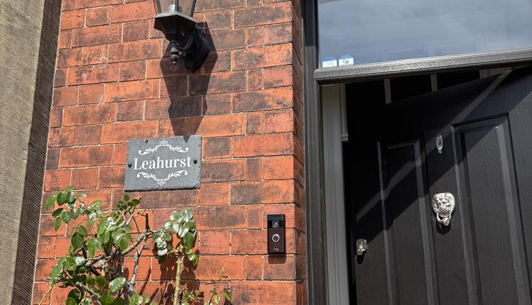 Leahurst Townhouse, Self Catering, Llangollen