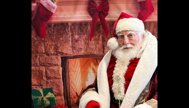 Breakfast with Santa / Brecwast gyda Santa