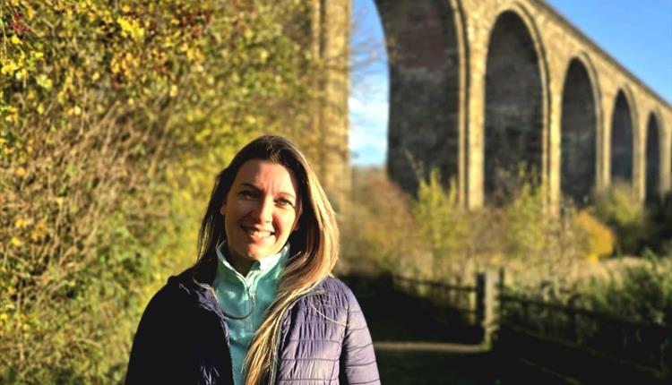 Louisa Multilingual Tour Guide