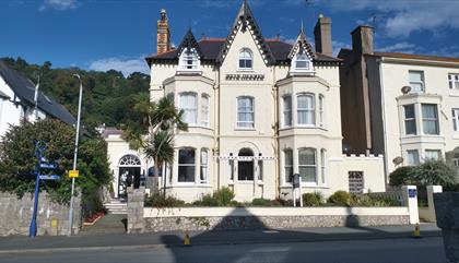 Bryn Derwen B&B