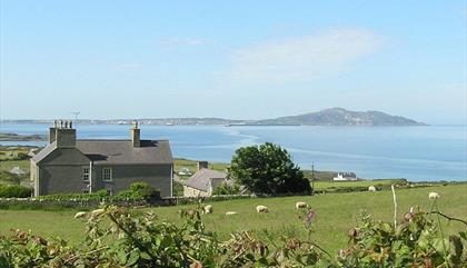 Pen y Graig farmhouse & B&B apartment over looking the sea at Church Bay