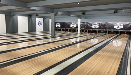 Ten Pin Bowling Lanes