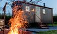 Sior Shepherd's Hut with Fire Pit