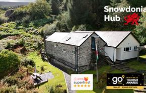 Nature based Wellbeing Retreat for Groups, Families and Film Productions in a remote setting in the heart of Snowdonia, Eryri.