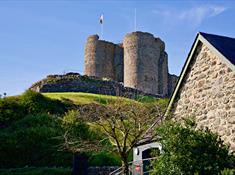 Porthyraur castle view