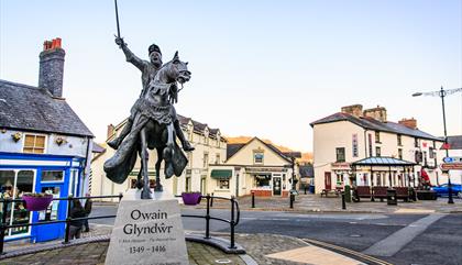 Owain Glyndwr Statue