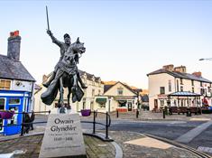 Owain Glyndwr Statue