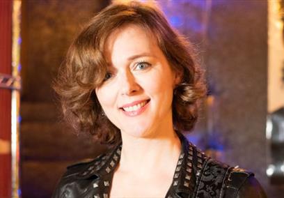 A portrait of Laura Cantrell