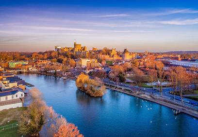 river thames running through windsor