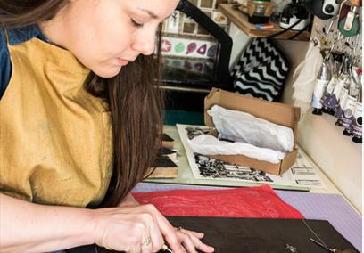 Linocut Deep Dive Reduction and Multiplate Printing Techniques