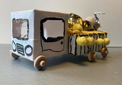 Junk Model Carnival Floats