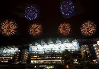 Racing at Ascot: Fireworks Spectacular Family Raceday