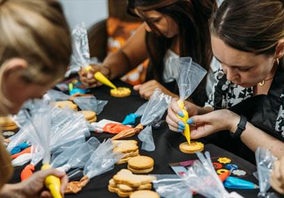 Biscuit Decorating Master Class at The Elephant House
