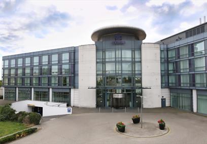 Hilton Reading