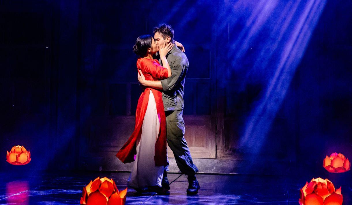 MISS SAIGON. Julianne Pundan (Kim), Jack Kane (Chris). Photo Danny Kaan.
