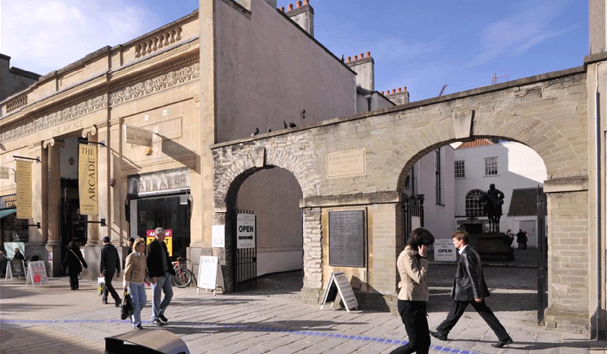 Easter: Camel Caper at Bristol Shopping Quarter