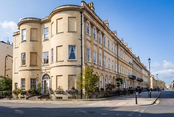 Dukes, Bath
