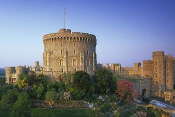 The Round Tower, Windsor Castle (landscape) -  Photographer Peter Packer