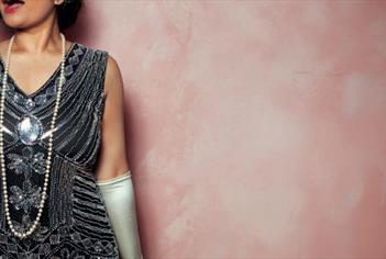 Woman in 1920s dress