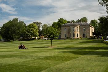 Bishopstrow Hotel & Spa