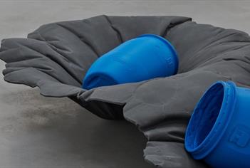 Phillip Lai, 'Drunken Sailor' detail (2021). Courtesy the artist and Modern Art. Photo by Ben Westoby / Fine Art Documentation
