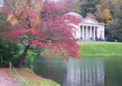 Stourhead (C) Val Henderson