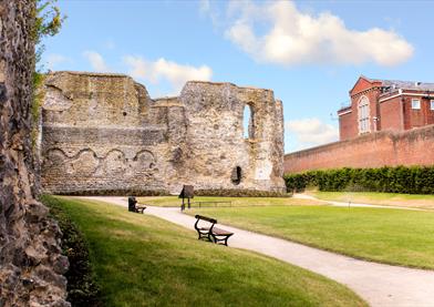 The Abbey ruins and Reading Gaol