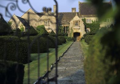 National Trust - Montacute House Great - Way West