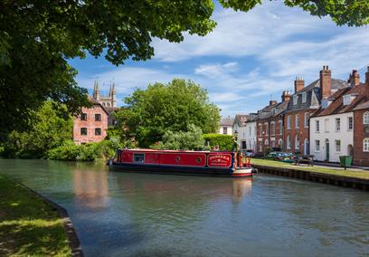 A Guide to Canal Boating