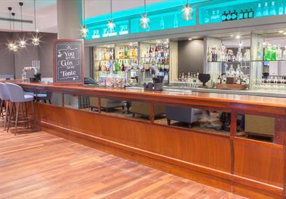 Bar at Doubletree by Hilton Swindon
