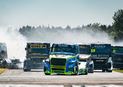 British Truck Racing at Thruxton Circuit