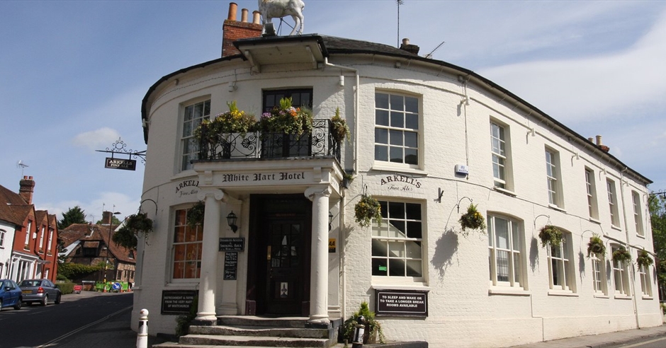 The White Hart Hotel - Whitchurch - Visit Hampshire