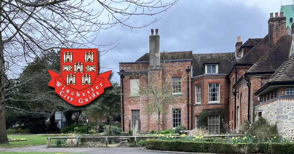 Christmas at Abbey House, Winchester guided tour 2026