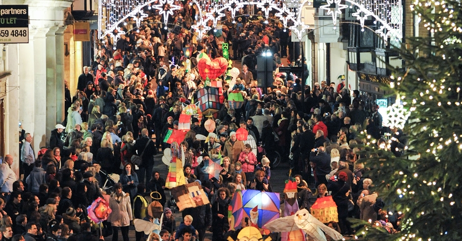 Winchester Christmas Parade 2022 Horses Winchester Cathedral Lantern Parade - Visit Hampshire