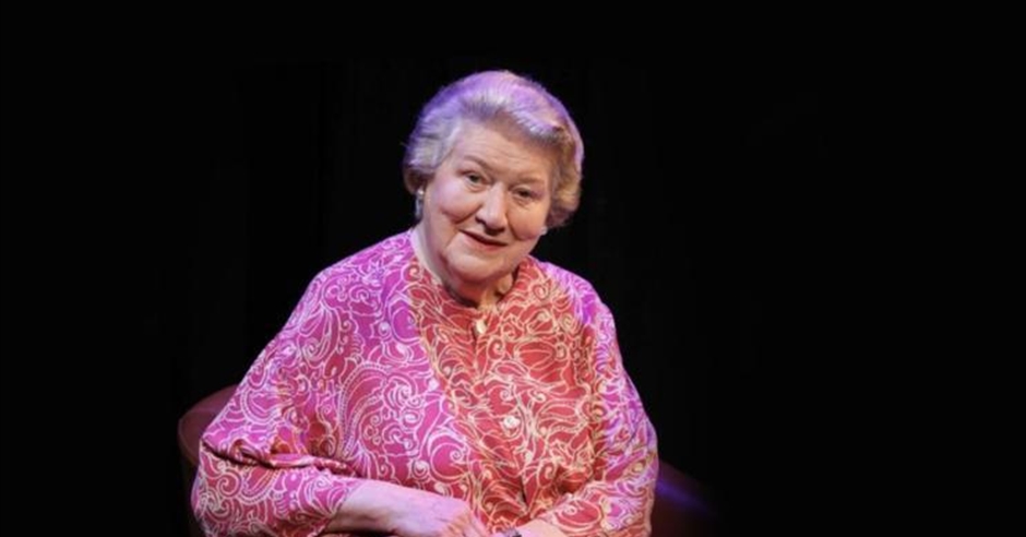 Facing The Music: A Life in Musical Theatre Patricia Routledge with ...